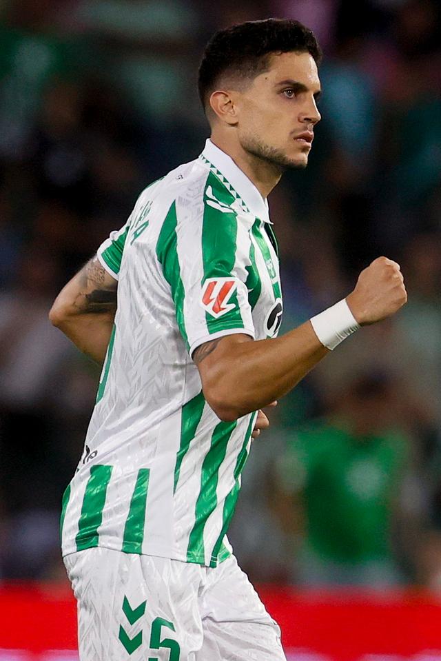 西甲倒计时，拉齐奥转会期完成体检，细节引发关注，更衣室稳定，高层口径保持一致